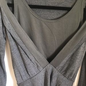 NWOT LONG SLEEVES GREY AND GREEN TOP